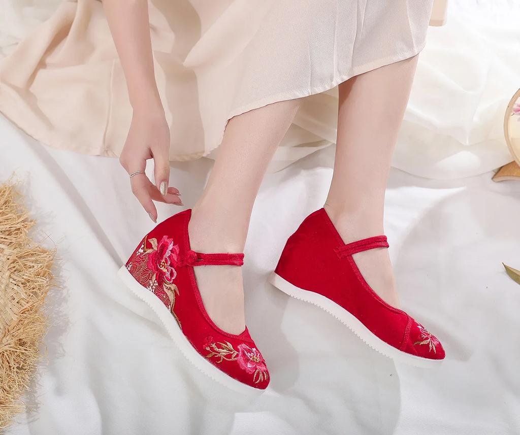 Autumn Elevator Shoes Woman Casual Harajuku Chinese Ethnic Style Canvas Vintage Embroidered Cloth Hanfu Shoes Women Zapatos