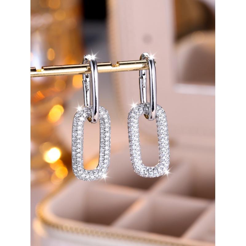 Stylish commuting, white K round white diamond rectangular interlocking earrings set with white diamonds simple