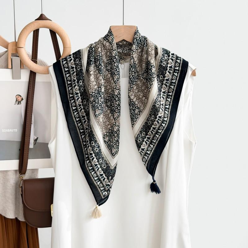 New temperament retro plaid printing scarf imitation cashmere fringed pendant square scarf high-end women's hanging spike silk scarf