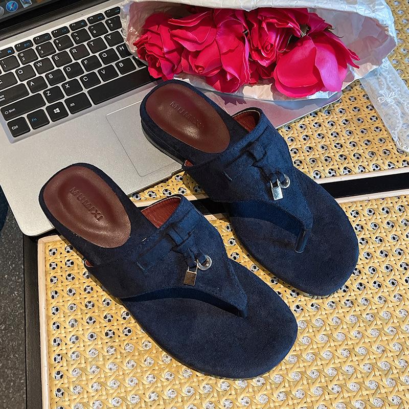 New retro flip-flops slippers women's summer wear thick heels, cold slippers women's skirt