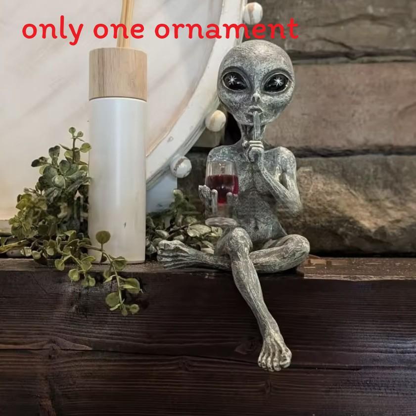 Resin Cat Dog Alien Statue With Artistic Design For Home Decor And Gift Giving