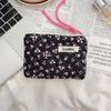 Brutet blommönster quiltad vadderad bomull bärbar tanthandduk förvaringsväska stor kapacitet söt mjuk dragkedja röd kuvert