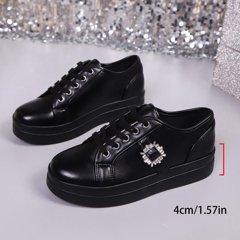 Women's Leather Casual Shoes Fashion Platform Sneakers Designer Metal Decor Women Shoes Lace Up Vulcanize Shoes Zapatos De Mujer