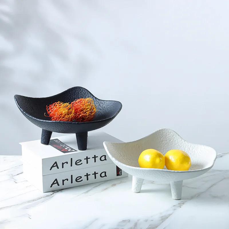 Black and White Three Legged Irregular Resin Decorative Tray, Fruit Tray, Living Room Desktop Storage Container, Home Decoration