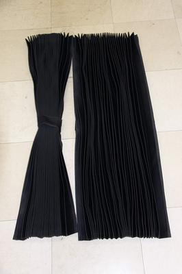 Pleated Truck Center 125cm 120cm Wide X 125cm Tall Left and with Grade 1 Suitable for Passenger Cars and Partition Curtain Between the Seat and the