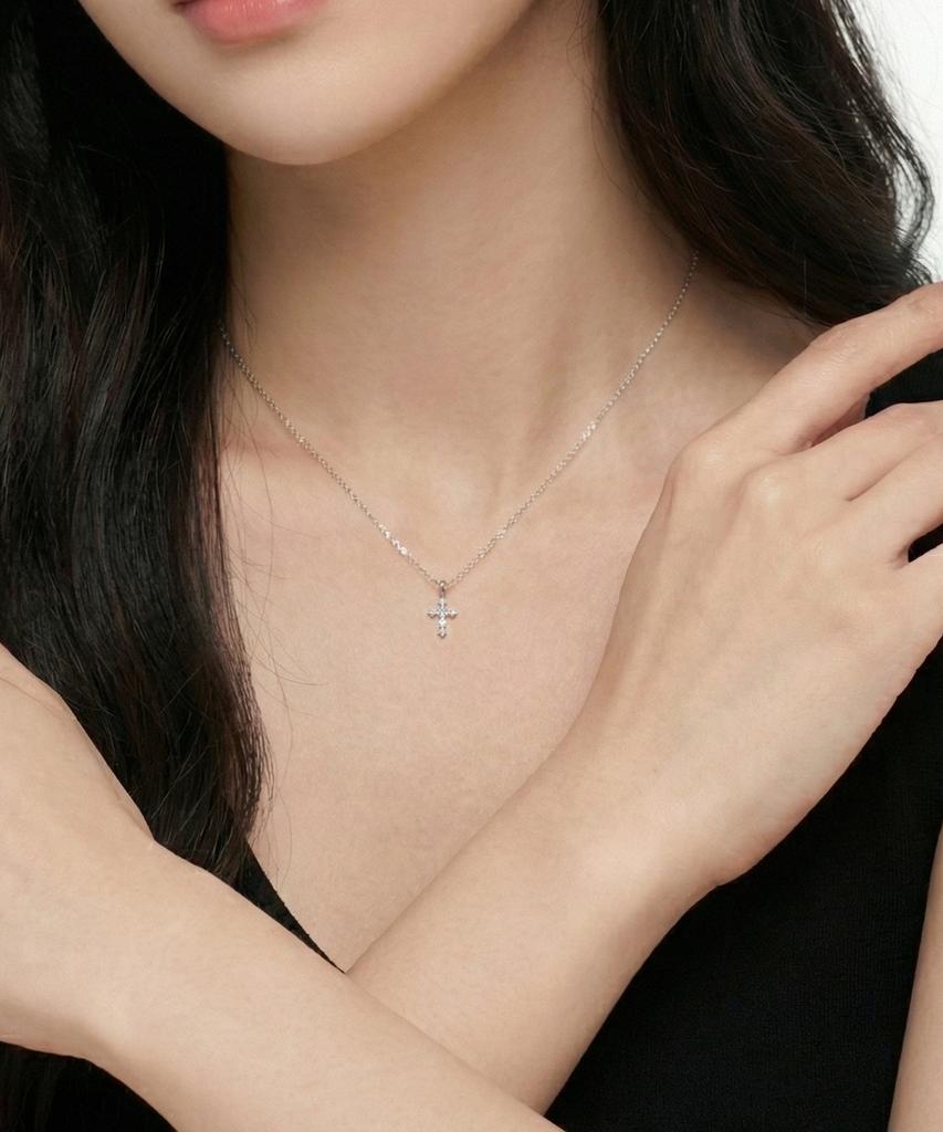 Julius1 Cubic Mini Cross Pendant Necklace Jsb-554