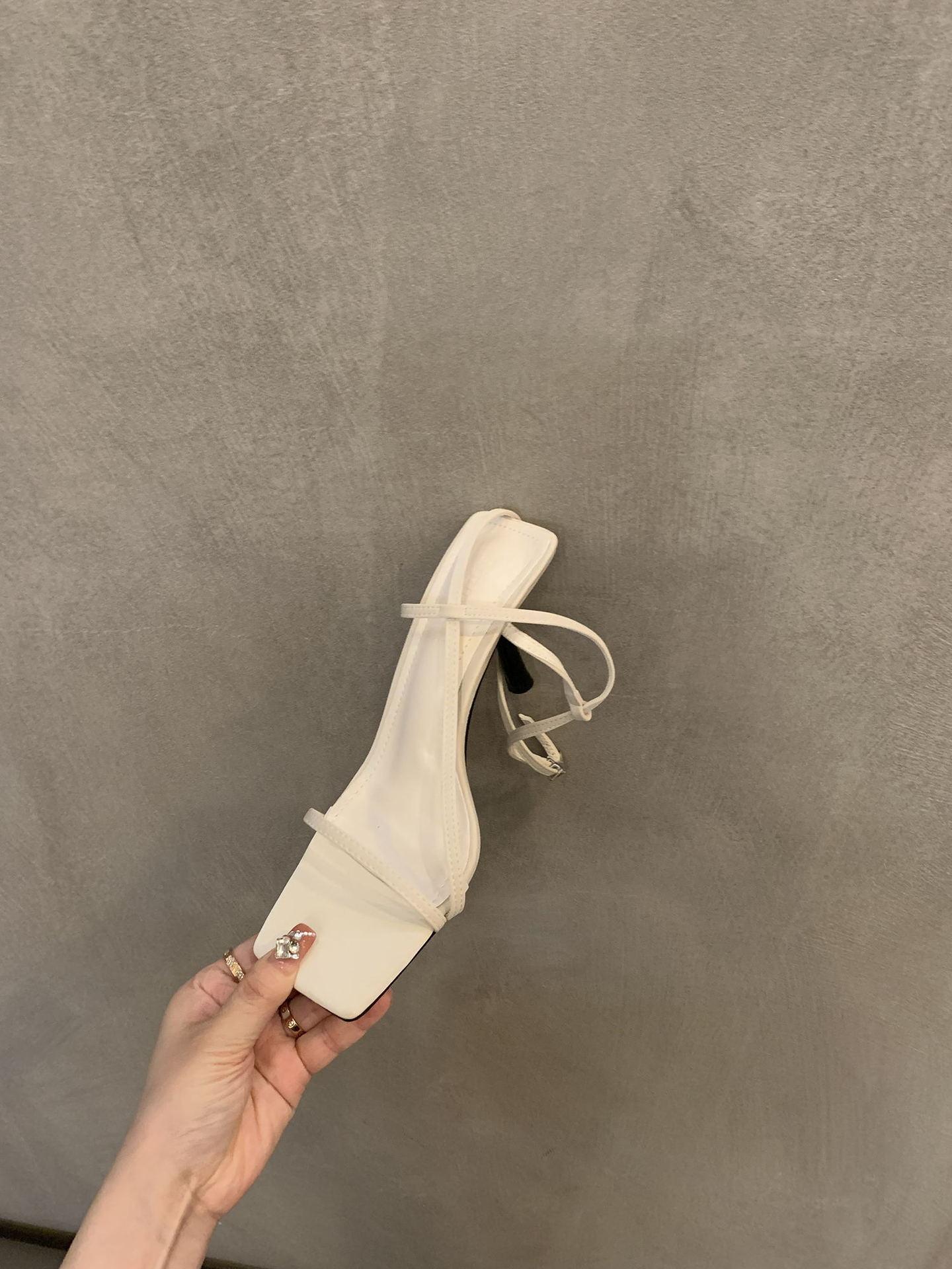 

Black thin strap premium sandals women s summer wear with skirt thin heel French high heels fairy shoes 39 бежевый