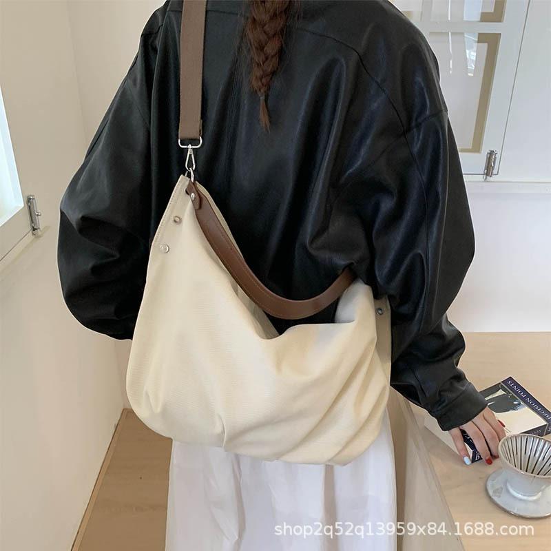 Large Capacity Shoulder Bag New Autumn Casual Canvas Messenger Bag Tote Bag Feeling Armpit Bag