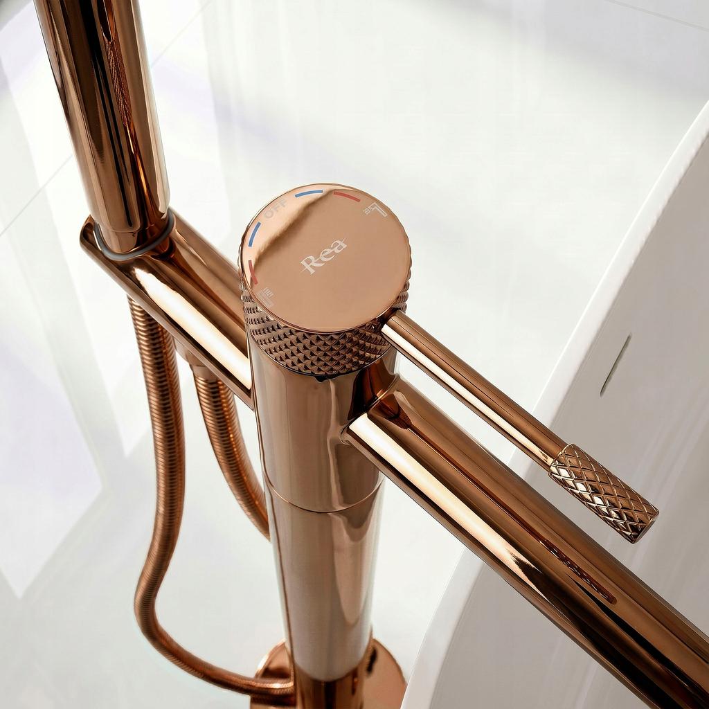 Venti Copper Glossy Floor-Mounted Quilted Bathtub Faucet