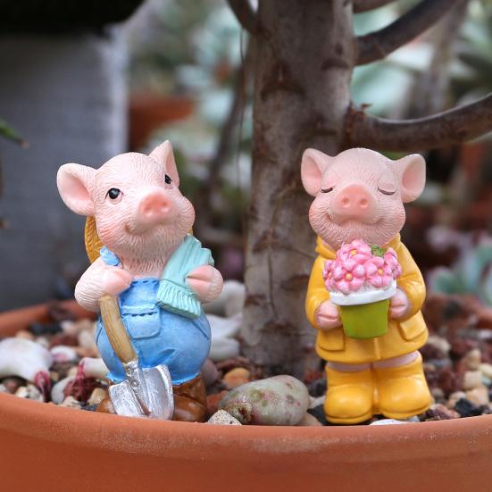 yangyizhi 2PCS Micro Landscape Ornaments, Mini Pig Figurines, Durable Resin Waterproof for Potted Plant Landscaping