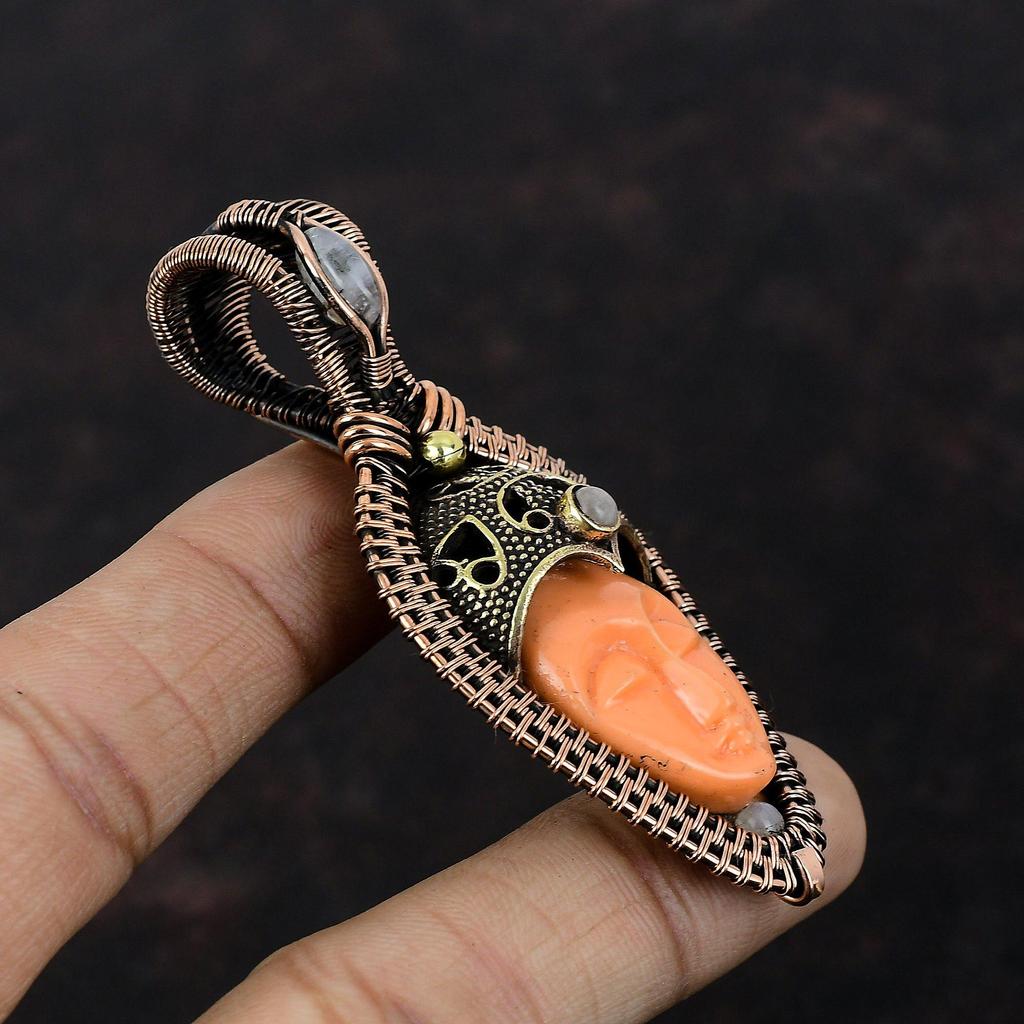 Orange Geschnitzter Knochen Gesicht Anhänger Kupferdraht Umwickelter Anhänger Regenbogen Mondstein Anhänger Edelstein Kupfer Schmuck Geschenk für Mama Handgefertigter Anhänger