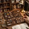 Mini Schmuckhalter aus Holz Miniatur Kristall Mehrere Fächer Schmuck-Display-Tablett Erzprobe Aufbewahrung Puppenhaus Regal