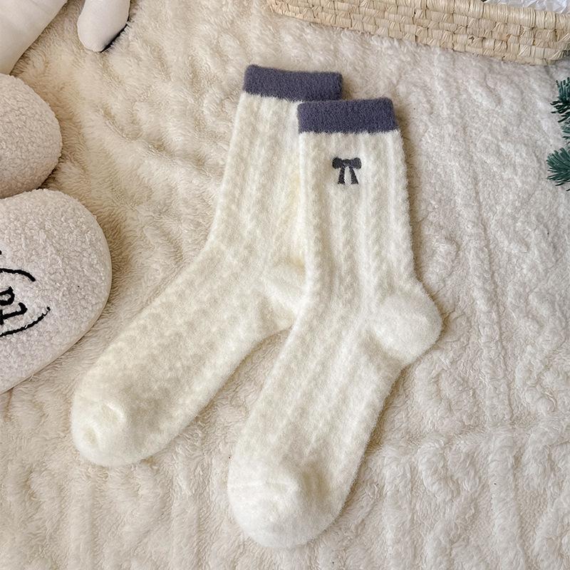 

Winter Australian Velvet Thickened Warm Socks Women S Contrasting Color Bows Japanese Outer Wear Cold-Proof Home Sleeping Socks One size fits all серый