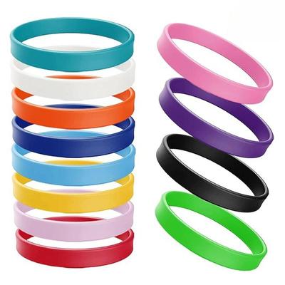 Einfarbiger Ausschnitt Silikonarmband Sport Gummiarmband Unisex Farbig gefülltes Silikon Glatte Armreifen Fitnessstudio Eröffnungsgeschenk