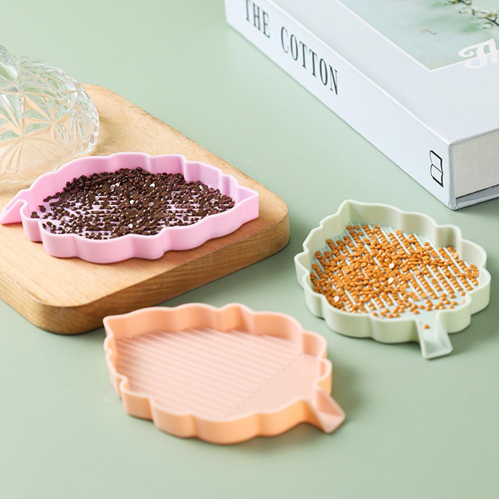 4 Pcs Art Painting Beads Sorting Tray Craft Tool Leaf Multiple Color Diamond Art Paints Accessories Tray for DIY Craft Painting