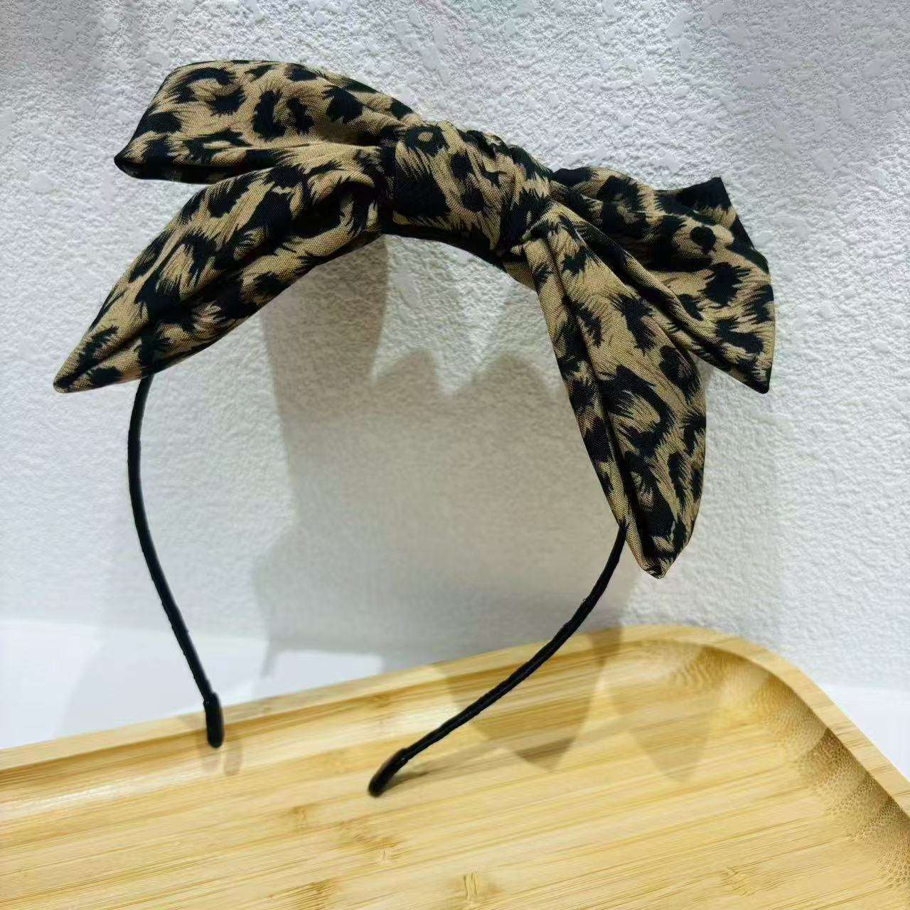 

1 шт. Новая повязка на голову с большим бантом с леопардовым принтом для женщин, Высококачественное украшение для волос в виде заколки для задней части черепа