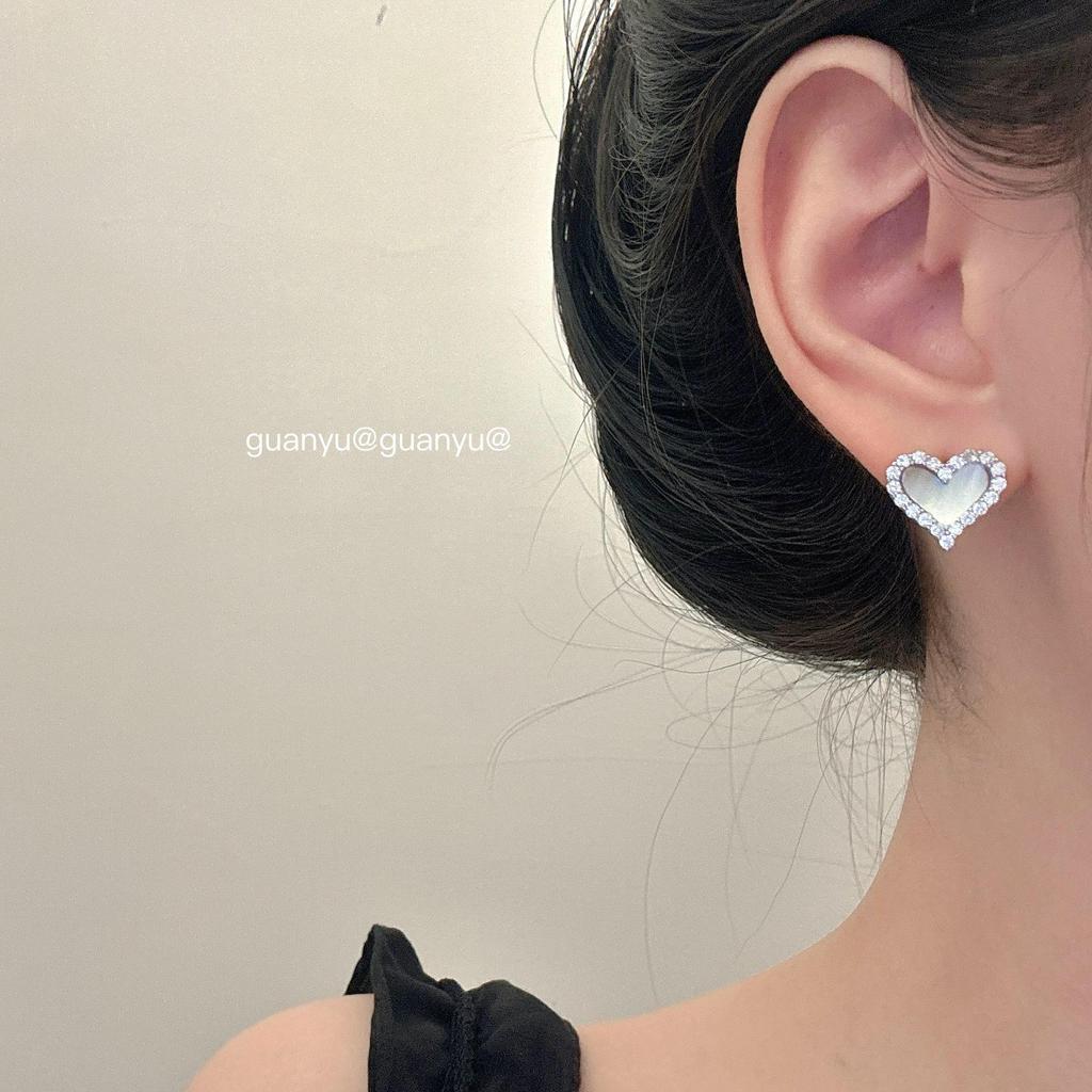Exquisite Zircon Heart Shell Stud Earrings - Women's Fashion Light Luxury Style, Sweet & Versatile.