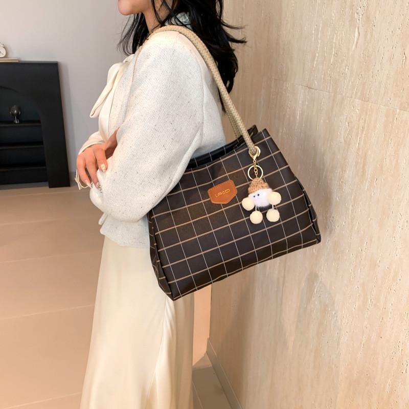 Trendy Large Korean Style Pu Shoulder Bag For Women Fashionable Casual Tote