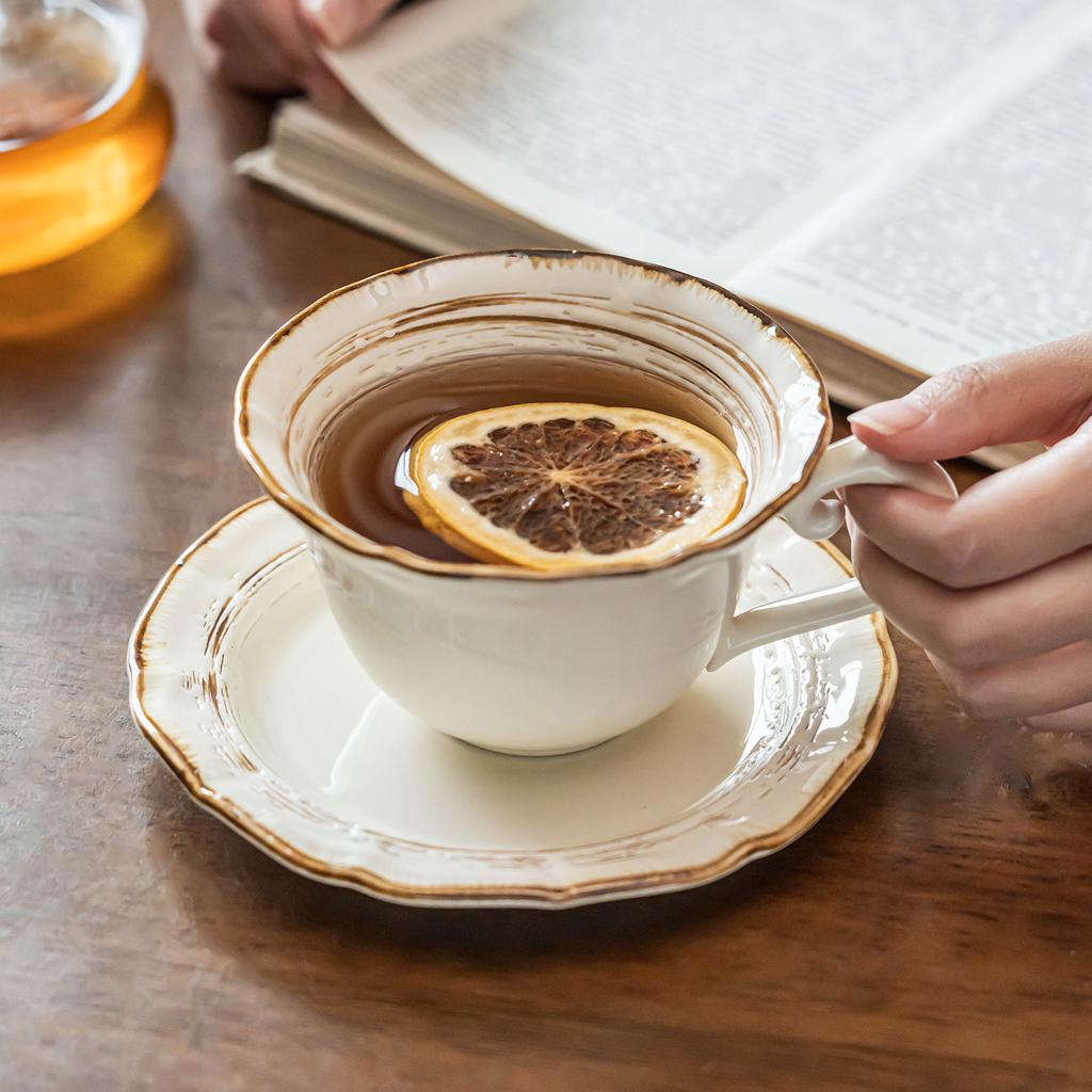 French Stroke Ceramic Cup And Saucer Set Retro Style Coffee Cup Saucer Tea Set High Value Breakfast Cup Dessert