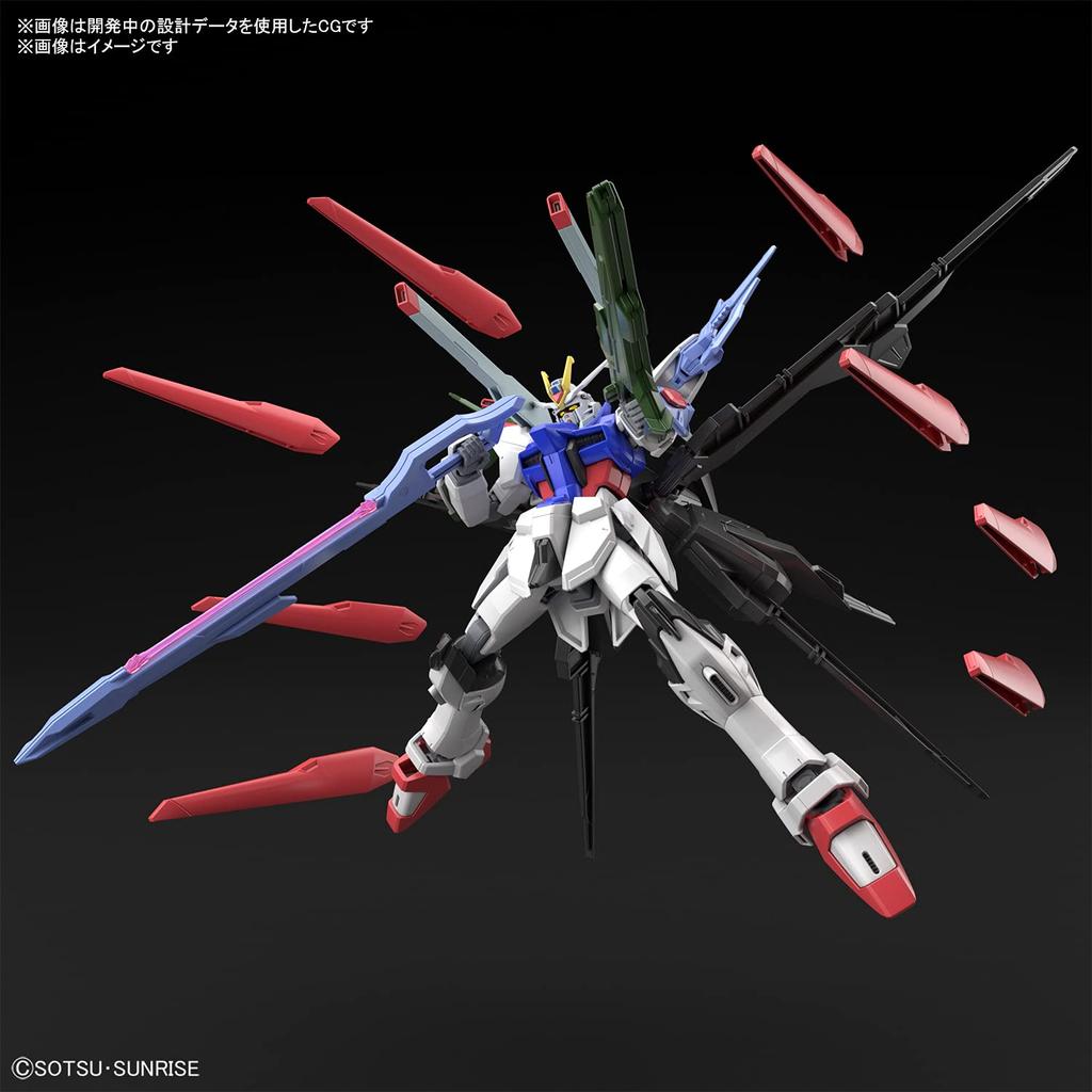 Plastikový model HG Gundam Breaker Battlogue Gundam Perfect Strike Freedom v měřítku 1/144, barevně kódovaný.
