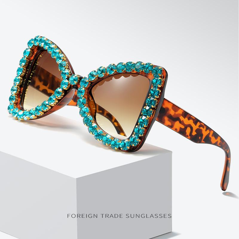 

Женские солнцезащитные очки в большой оправе для уличной съемки с бантом, инкрустированные бриллиантами