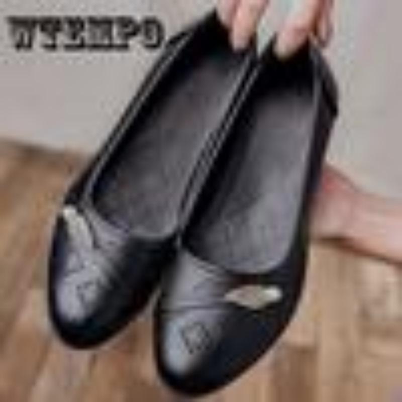 Women's Leather Soft Sole Casual Shoes Driving Wearable Flat No Lace Up Solid Color Elderly Walking Shoes