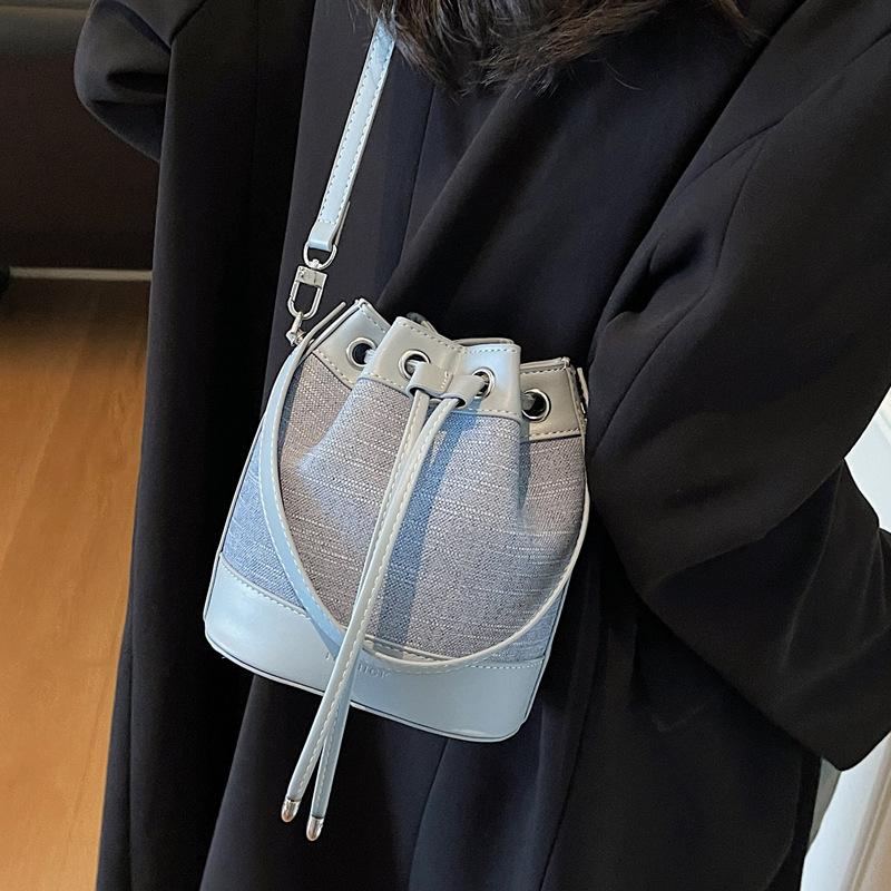 Small bag women's 2025 new versatile casual shoulder messenger bag Korean version ins fashion bucket bag