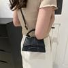 Fashion Women's Bag New Simple and Beautiful Personality Trendy French Texture Single Shoulder Crossbody Small Square Bag