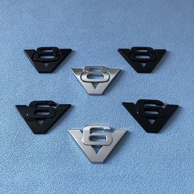 Neue V6 V8 Autoaufkleber, Auto-Modifikation V6 Hubraum-Aufkleber 3D Metall V8 Großhubraum-Logo Heckaufkleber Mittelgrill-Aufkleber