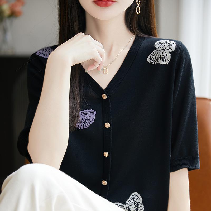 This Elegant and Slimming Butterfly Jacquard V-neck Knitted Short-sleeved Top Is Casual, Loose, Cool and Breathable for Women