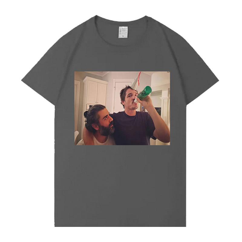 Lustiges Pedro Pascal und sein Freund Lässiges Mode T-Shirt Unisex Rundhals T-Shirts Lockeres Baumwolle Y2K Übergroßes Kurzarm T-Shirt
