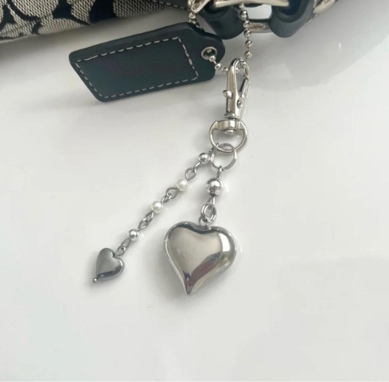 Silver Heart Charm for Handbags Unique Silver Heart Keychain Pendant Stylish Bag Hanging Ornament for Gatherings