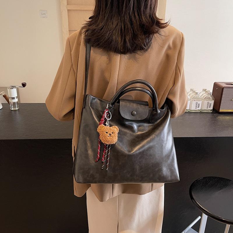 Retro commuter messenger bag women's large-capacity bags2025 winter new portable tote bag shoulder bag