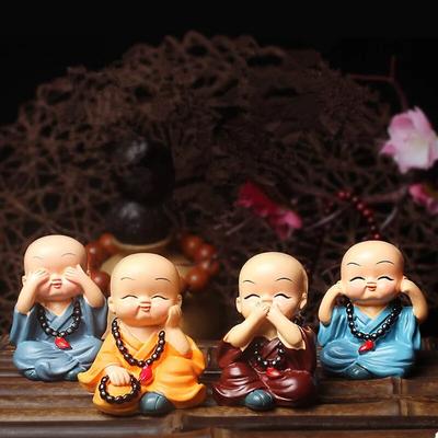 4ks Ozdoby do auta Pryskyřice Roztomilá figurka malého mnicha Panenka Dekorace na palubní desku Buddha Automobily Příslušenství k zobrazení interiéru