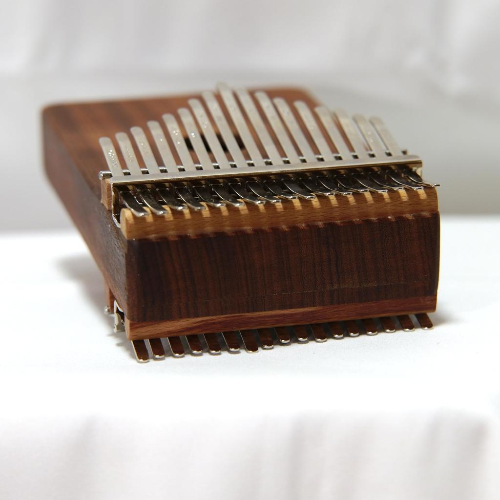 34-key Chromatic Kalimba, Double-sided (C Major On the Front and B Major On the Back), Solid Wood, 13cm X 18.5cm
