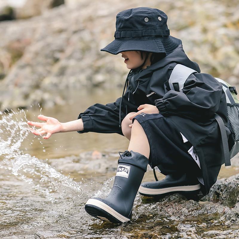 Children's rain shoes fashion boys and girls kindergarten baby waterproof shoe cover shoes medium and large children non-slip rain boots rubber shoes