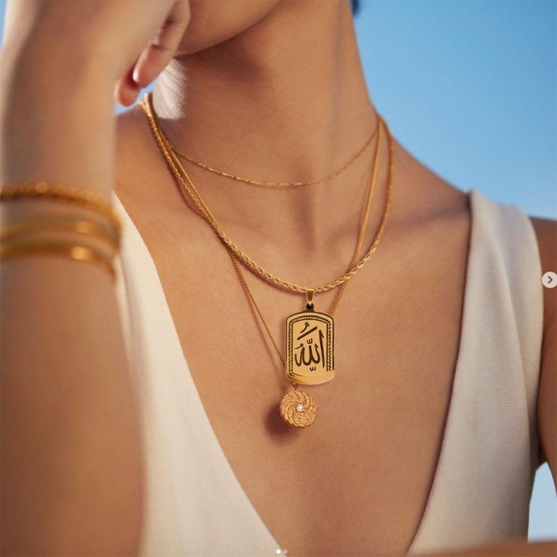 Elegant Arabic Etching Pattern Necklace Islamic Arab Allah Blessing Necklace for Cultural and Fashion Enthusiasts