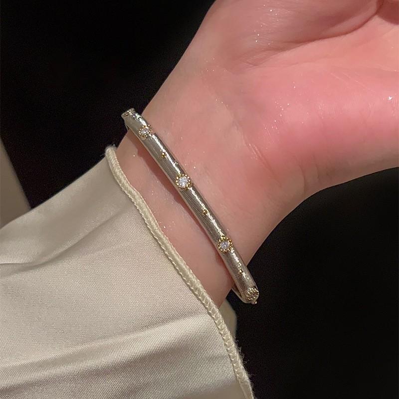 Elegant Flower Bracelet With Zirconia Stones Gold Plated Copper Alloy Lightweight Chic Vintage Style Womens Jewelry