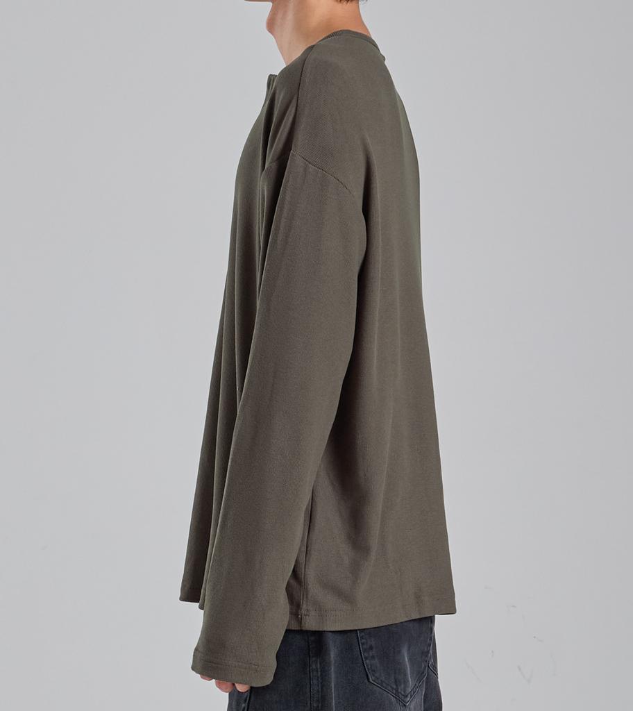 Beoteunseoul Ecocosy Henley Neck Knit T-Shirt (Khaki Brown)