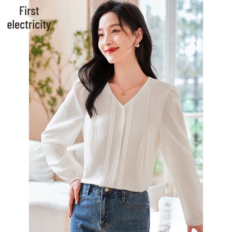 Chushen Women s V-Neck Lace Cotton Blend Long Sleeve Shirt M