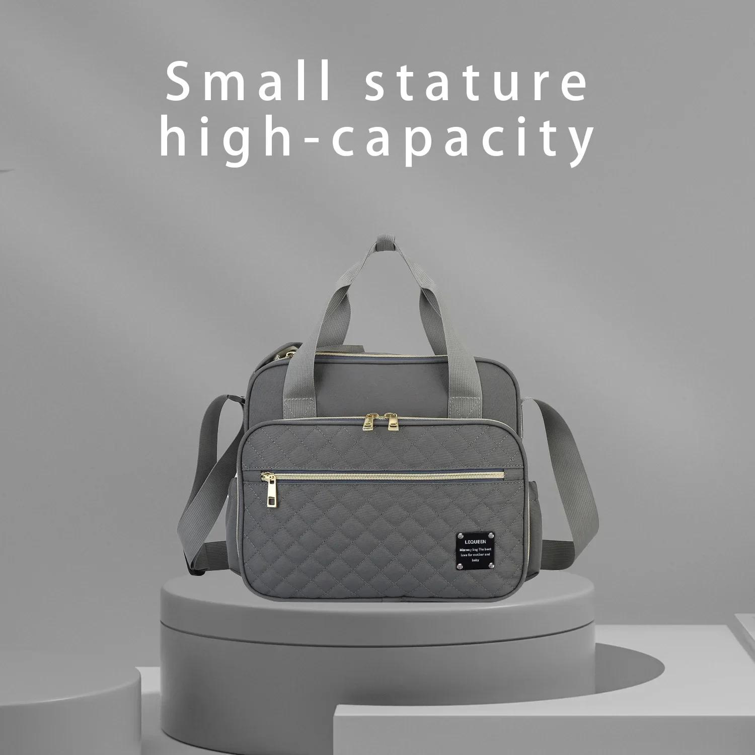 

Mommy Shoulder Bag Luxury Handbag Large Capacity Bottle Storage Bag Diaper Pouch Multi-function Fashion Crossbody Shoulder Bag сірий колір