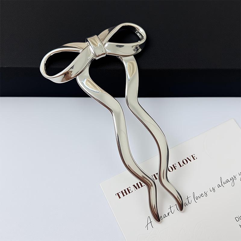 Barrette nœud tendance 2024: Accessoire pour cheveux pour femmes de style simple