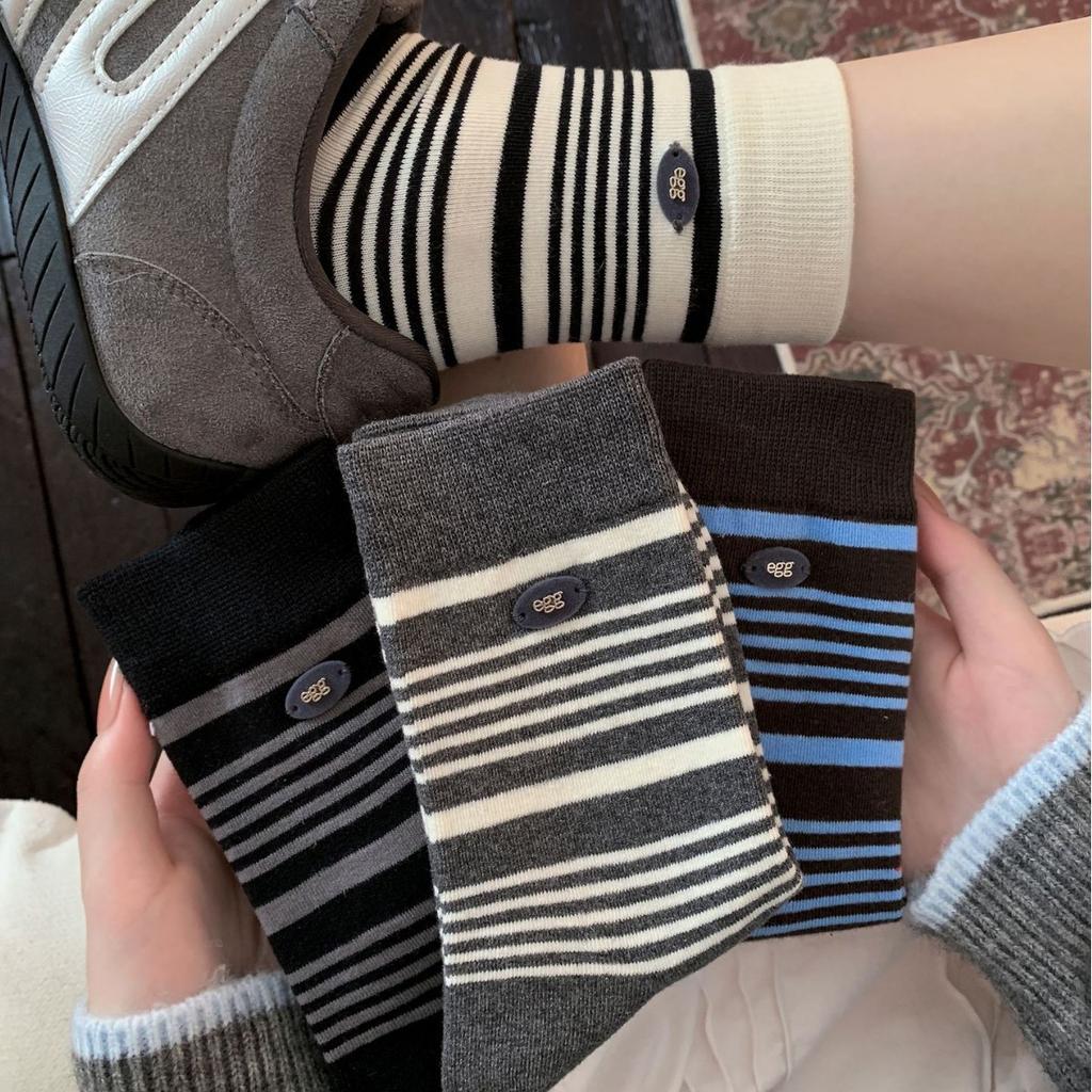 Ladies Spring and Autumn Retro Color Striped Flocking Button Boneless Tube Pile Socks