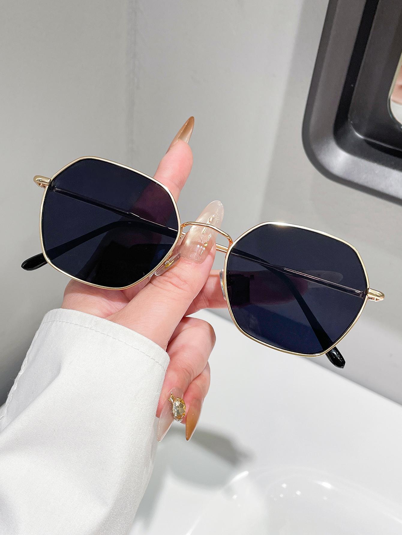 

Unisex Retro Minimalist round Frame Fashion Glasses Suitable for Daily Wear Street Photography And Driving чёрный