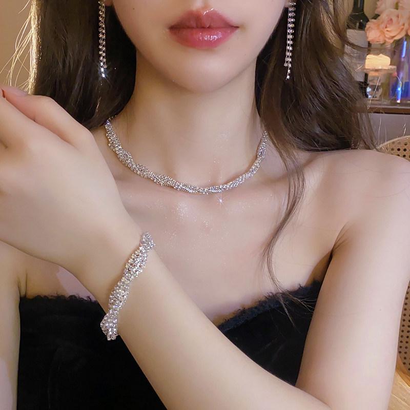 Elegant Rhinestone-Studded Intertwined Necklace & Earring Set