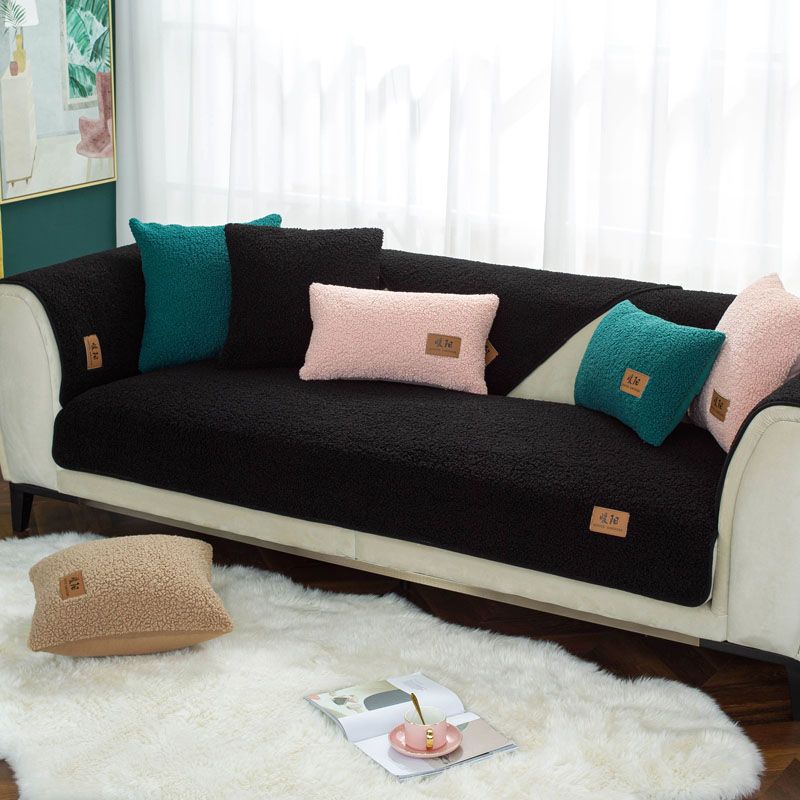 

Internet Celebrity Teddy Plush Sofa Cushion Fabric Winter Antislip Cushion Minimalist Scandinavian Thickened Fleece Sofa Cover Leather Cover Black(Teddy Velvet) 70*70cm
