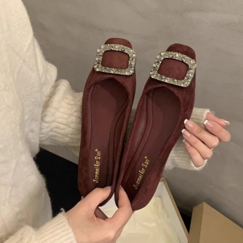 Low-cut Women's Shoes with Square Fasteners and Round Tips, Flat-bottomed Single Shoes, New Style