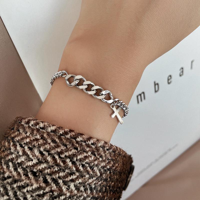 Cold Style Cross Bracelet: Thick Chain for Cool Girl - Hip Hop Fashion, Christmas Edition