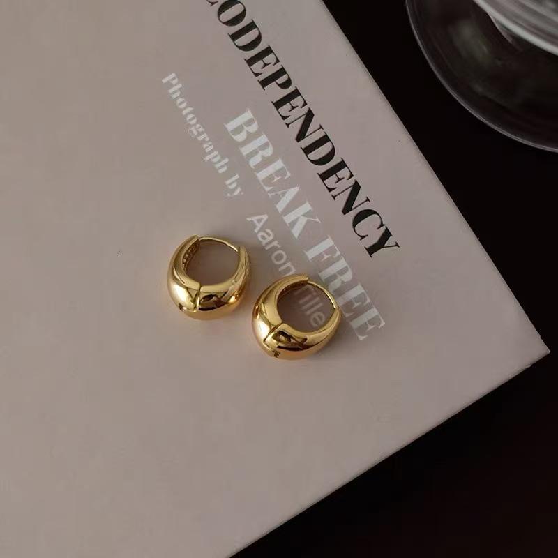 Korean U-Shaped Metal Ear Cuffs: Simple, Retro, Versatile Hoop Earrings