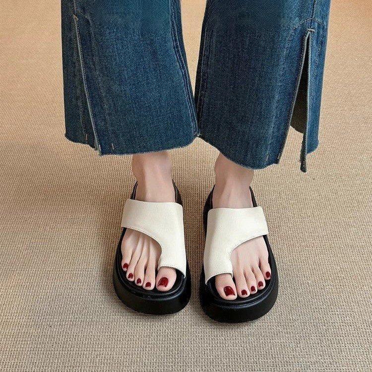 Thick-soled heightening set of toe cool slippers for women in the summer of 2025, wearing flip-flops with skirts, beach one-word slippers for women